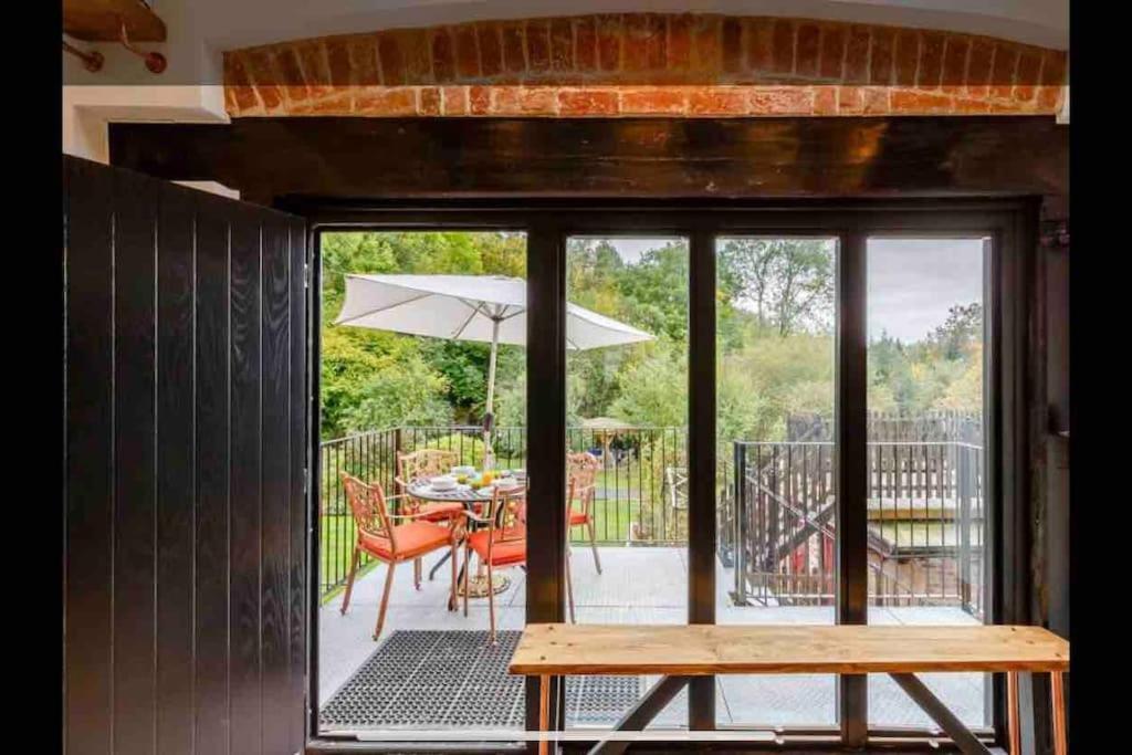 Tank Barn At Brook House, Nestled In The Welsh Hills, A Delightful Retreat Villa Welshpool Kültér fotó