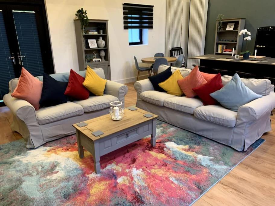 Tank Barn At Brook House, Nestled In The Welsh Hills, A Delightful Retreat Villa Welshpool Kültér fotó