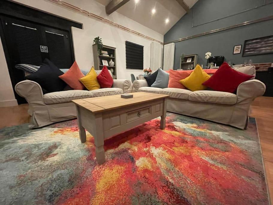 Tank Barn At Brook House, Nestled In The Welsh Hills, A Delightful Retreat Villa Welshpool Kültér fotó